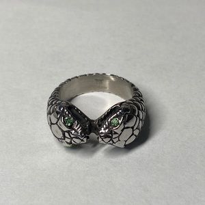 Double head snake ring